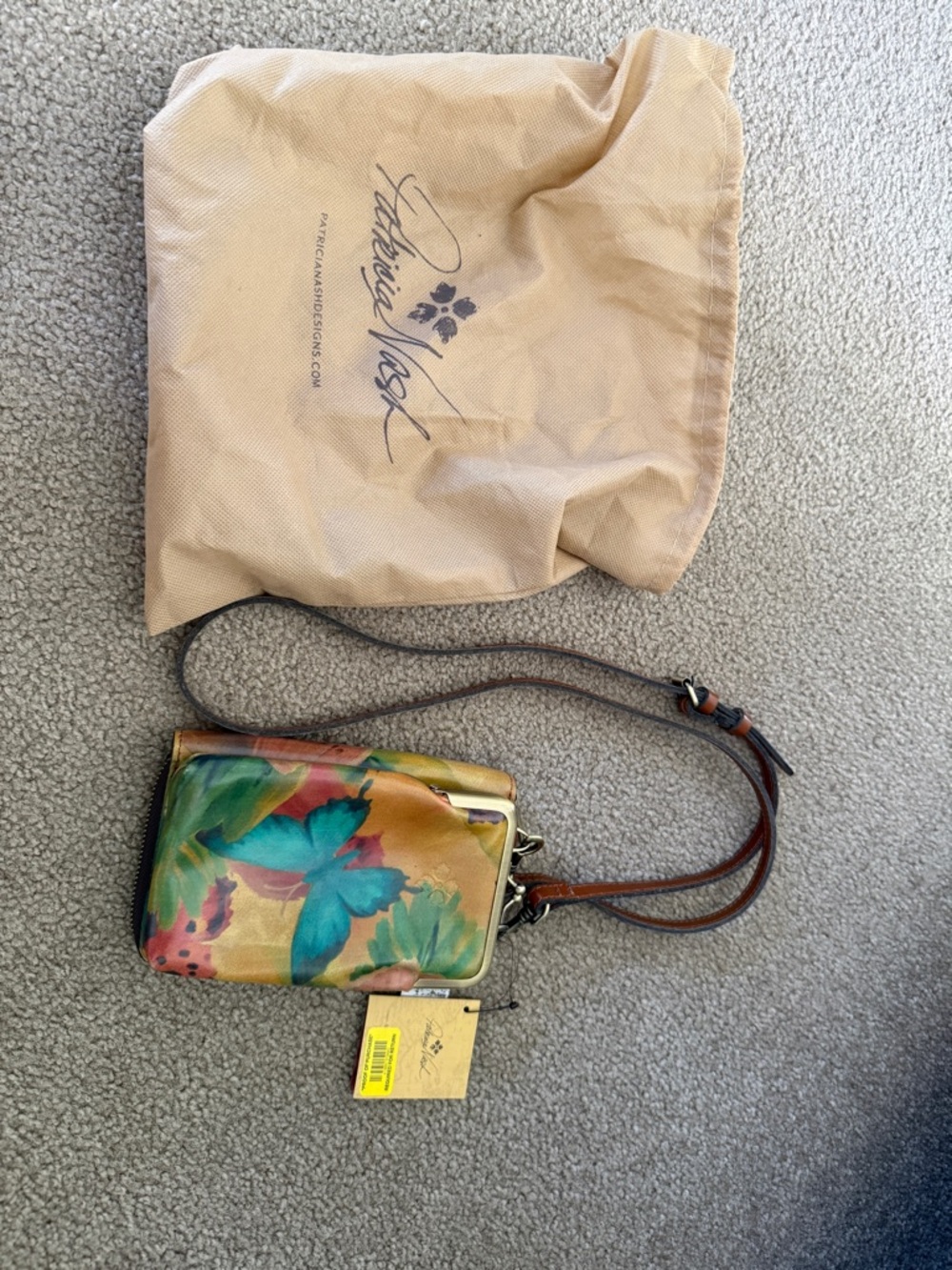NWT Patricia Nash Golden Multi Butterfly Crossbody Phone Bag - Picture 2 of 7